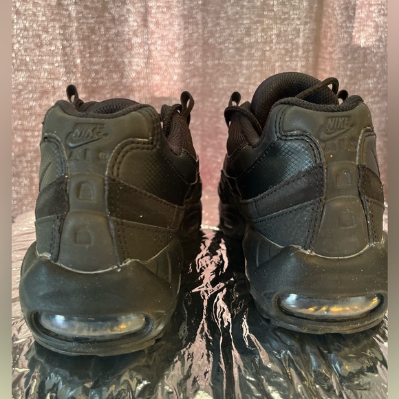 Pre loved Nike Air Max 95 Essential Men’s Black Sneaker Size 7 - Picture 5 of 8